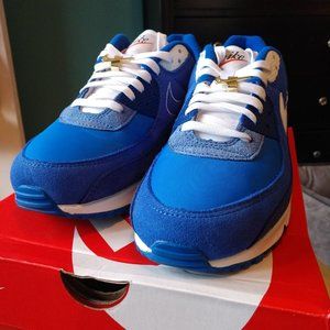 EUC Nike Air Max 90 First Use